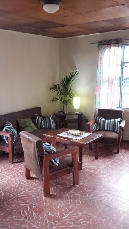 Montana Linda Guest House โอรอซี ภายนอก รูปภาพ